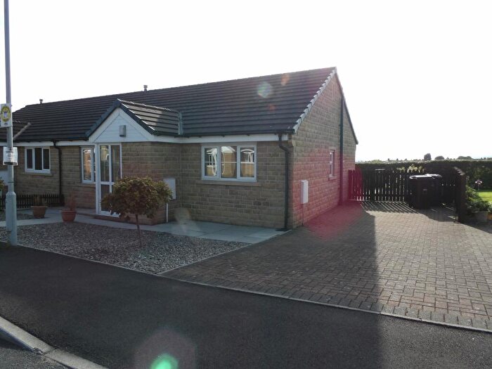 2 Bedroom Semi-Detached Bungalow To Rent In The Green, Colne, BB8
