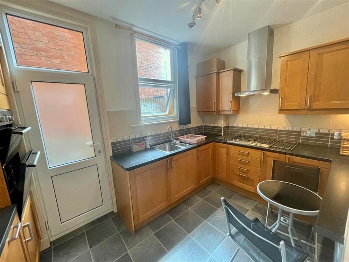 2 Bedroom Maisonette To Rent In Butler Avenue, Harrow, HA1