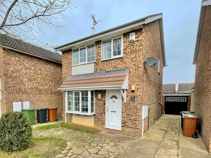 3 Bedroom House To Rent In Devonshire Close, Wellingborough, NN8