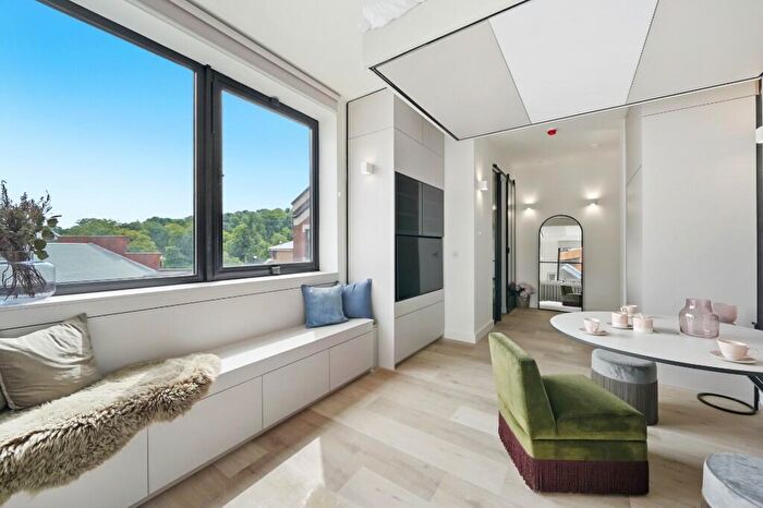 Studio To Rent In Christian Street, London, E1