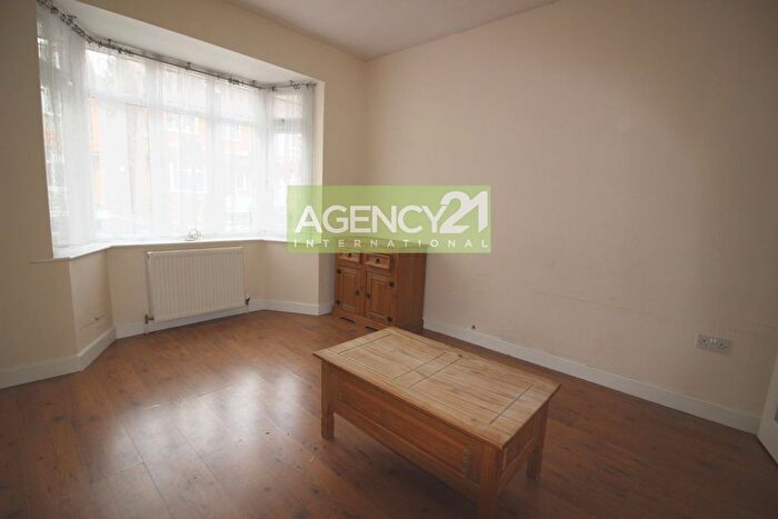 3 Bedroom Terraced House To Rent In Royston Avenue, Chingford, E4