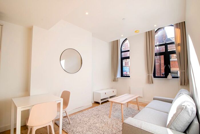 1 Bedroom Flat To Rent In York Place, Leeds, LS1