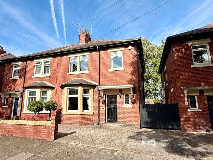 3 Bedroom Semi-Detached House For Sale In Percy Gardens, Whitley Bay, NE25