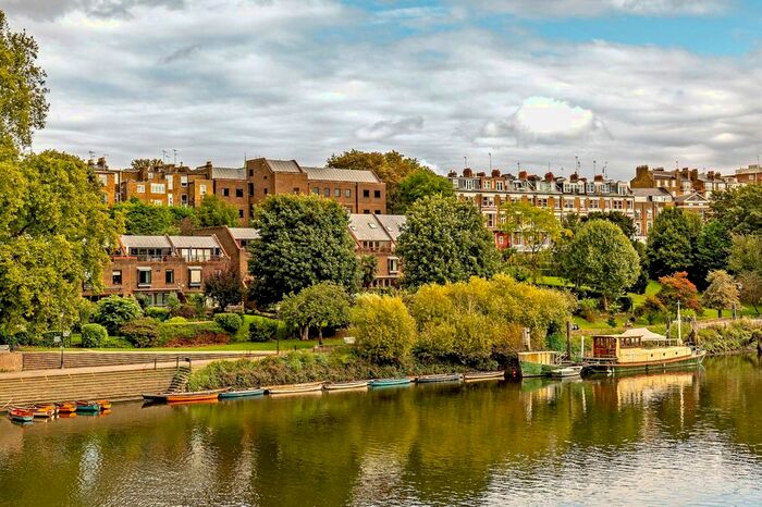 4 Bedroom End Of Terrace House To Rent In Northumberland Place, Richmond, Surrey, TW10