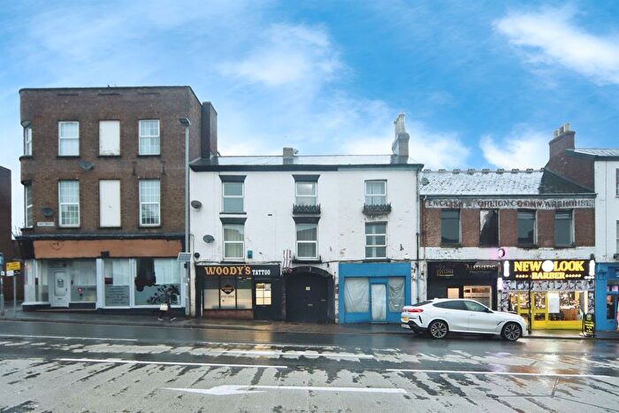 2 Bedroom Flat For Sale In East Reach, Taunton, TA1