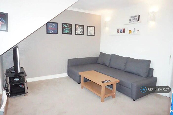 2 Bedroom Flat To Rent In Holburn Street, Aberdeen, AB10