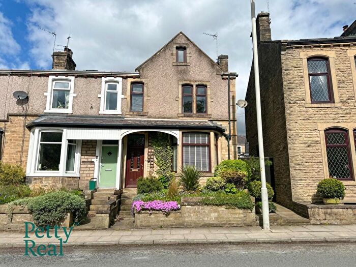 3 Bedroom Terraced House For Sale In Brookbank, Barrowford, BB9