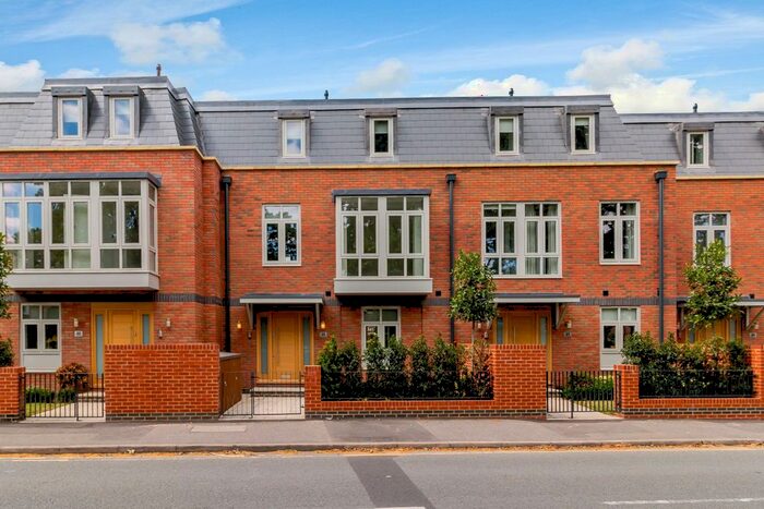 4 Bedroom Terraced House To Rent In Trinity Terrace, Thames Street, Weybridge, KT13