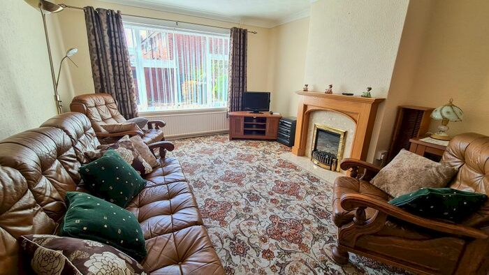 3 Bedroom House To Rent In Flint Road, Doncaster, DN2