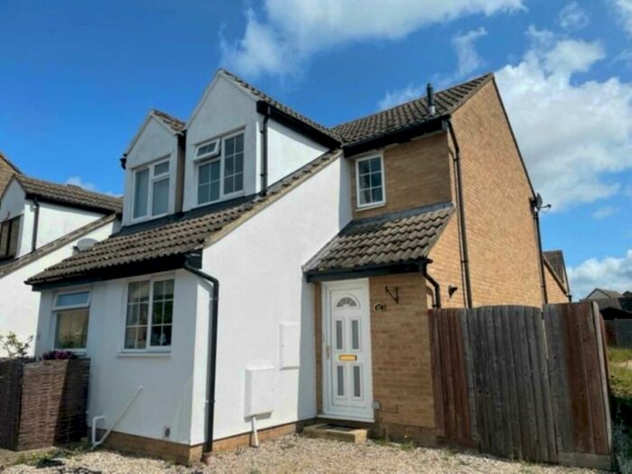 2 Bedroom Semi-Detached House To Rent In Thorney Leys, Witney, OX28