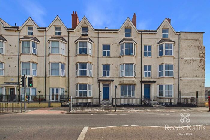 2 Bedroom Apartment For Sale In West Parade, Rhyl, Denbighshire, LL18