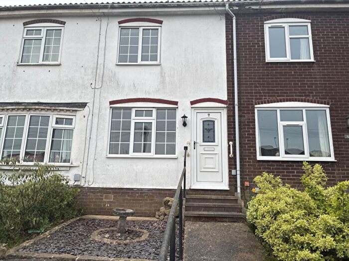 2 Bedroom Terraced House For Sale In Peterhouse Drive (Cambridge Estate), Otley, LS21