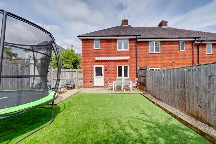 3 Bedroom Terraced House For Sale In Goldring Avenue, Hellingly, BN27