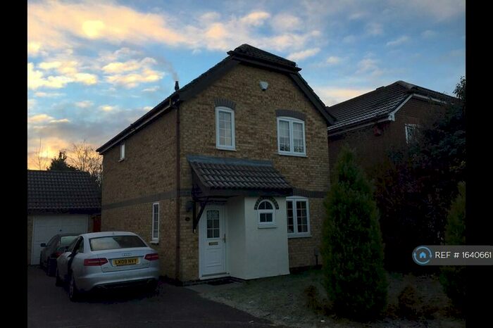 3 Bedroom Detached House To Rent In Turnstone Close, Wokingham, RG41