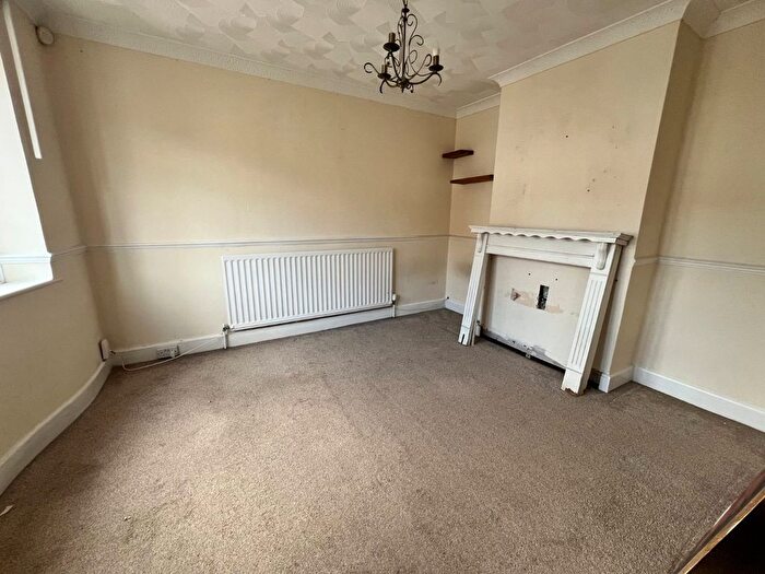 2 Bedroom End Of Terrace House To Rent In Kent Road, Southampton, Hampshire, SO17