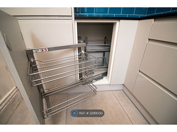 2 Bedroom Flat To Rent In Anson Road, London, N7