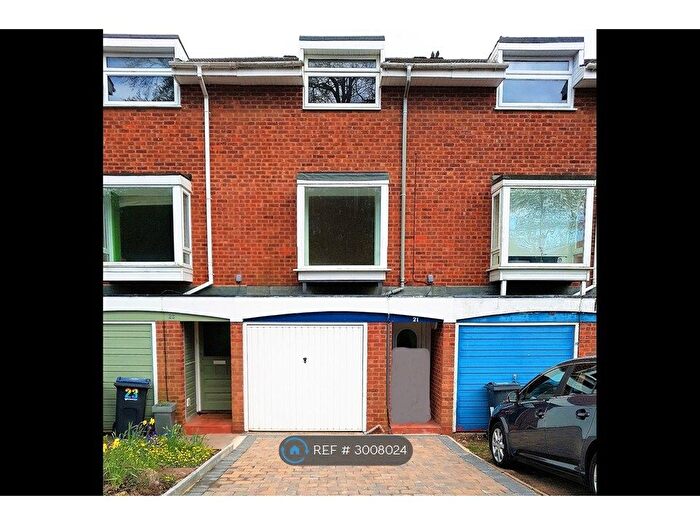 3 Bedroom Terraced House To Rent In Kestrel Grove, Birmingham, B30