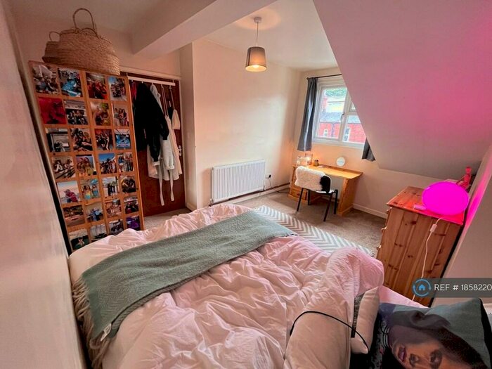 5 Bedroom Terraced House To Rent In Royal Park Terrace, Leeds, LS6