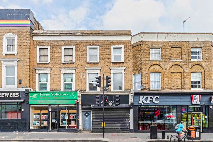 3 Bedroom Flat To Rent In Clapham High Street, Clapham, SW4