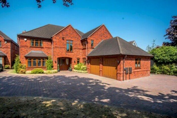 5 Bedroom Property To Rent In Pinfold Hill, Lichfield, WS14