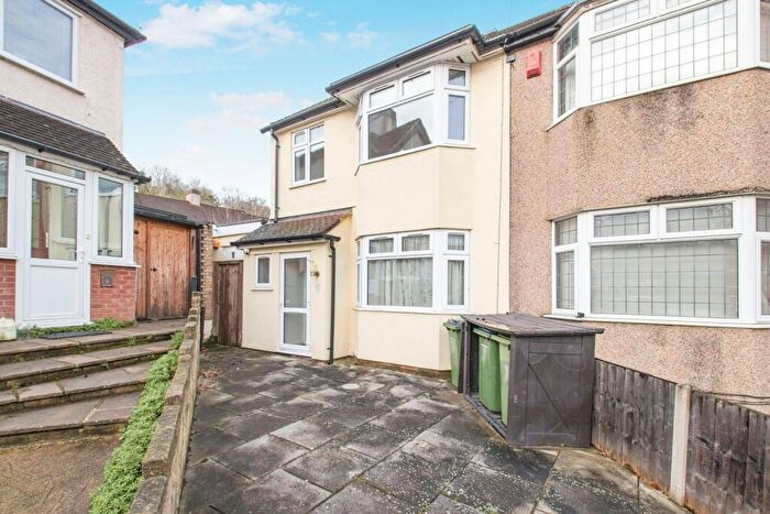 5 Bedroom Flat To Rent In Sandycroft Abbey Wood, SE2