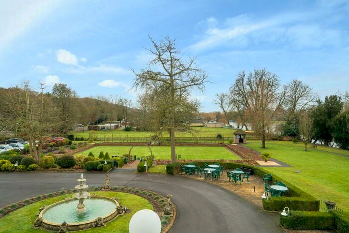 1 Bedroom Retirement Property For Sale In Derwent, Thamesfield Village, Henley On Thames, Oxfordshire, RG9