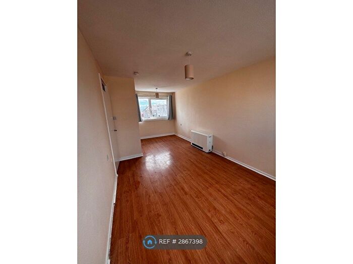 1 Bedroom Flat To Rent In Sutherland Place, Kirkcaldy, KY1