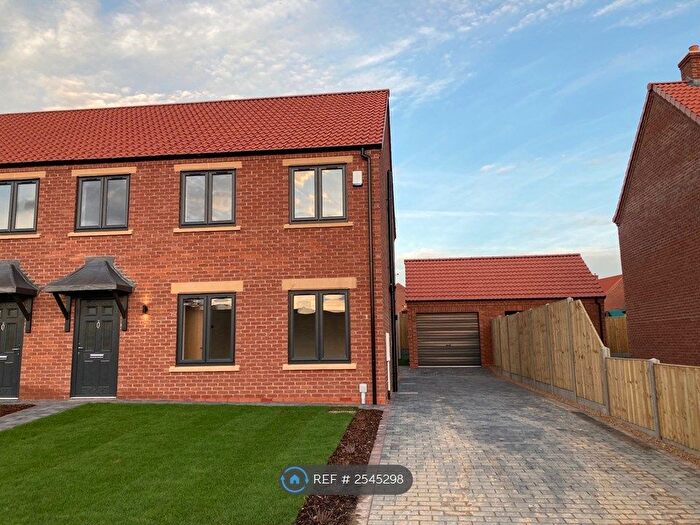 4 Bedroom Semi-Detached House To Rent In Daisy Way, Louth, LN11