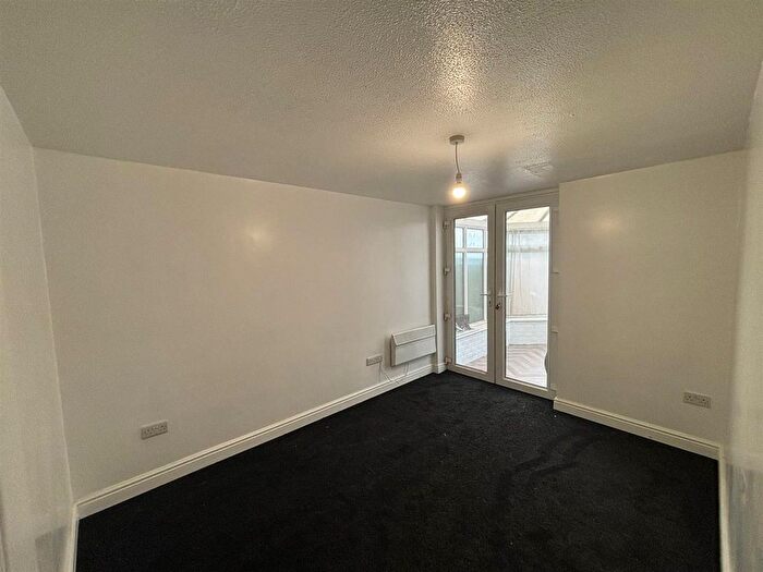 5 Bedroom Terraced House To Rent In Inkerman Street, Wolverhampton, WV10
