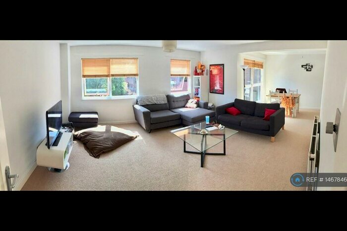 2 Bedroom Flat To Rent In Merchants Court, Bristol, BS8