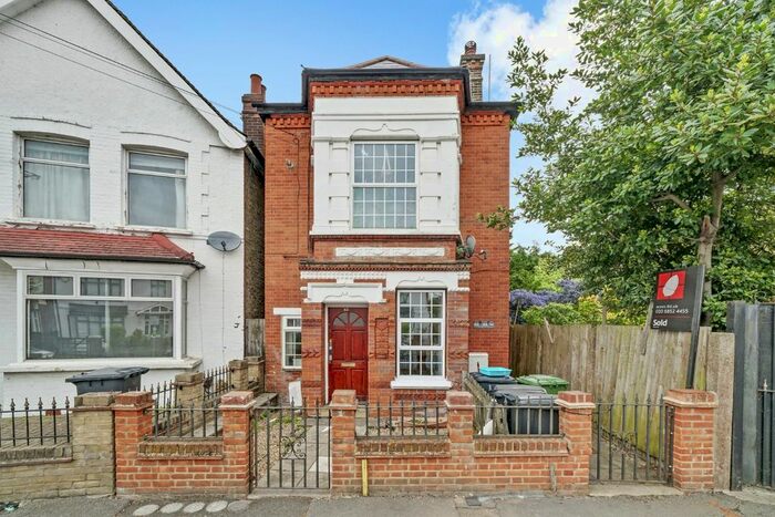 1 Bedroom Flat To Rent In Wearside Road, London, Greater London, SE13