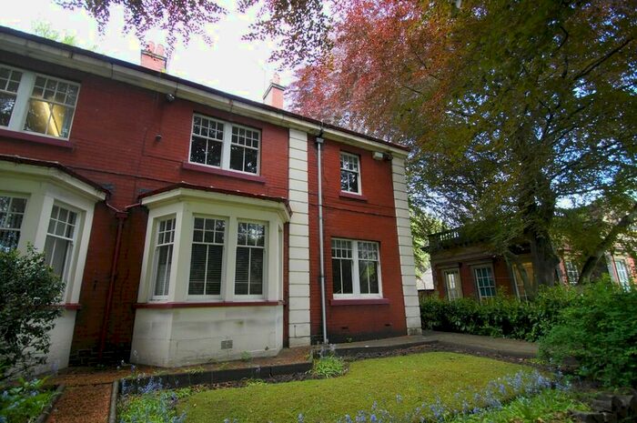 6 Bedroom Semi-Detached House To Rent In Redhill Villas, Durham, DH1
