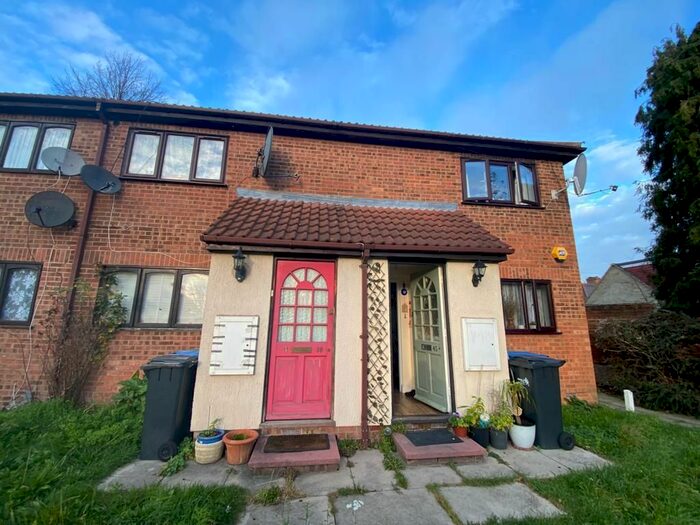 1 Bedroom Property To Rent In Bridlington Road, London, N9