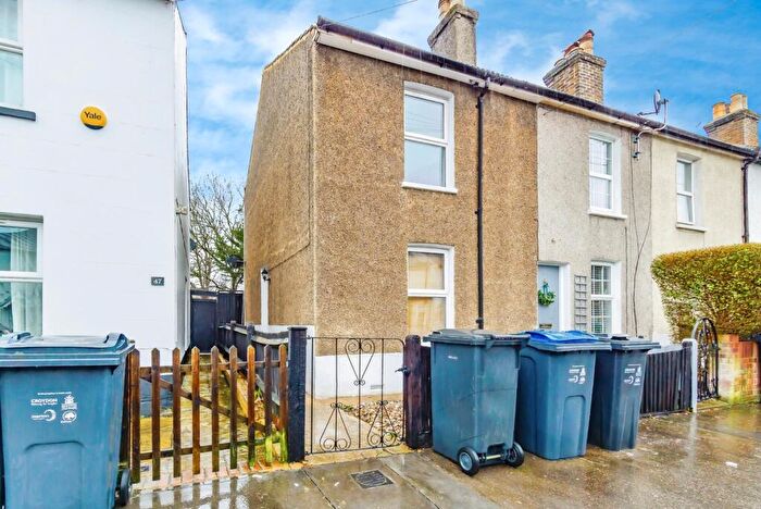 2 Bedroom End Of Terrace House For Sale In Upland Road, South Croydon, Surrey, CR2