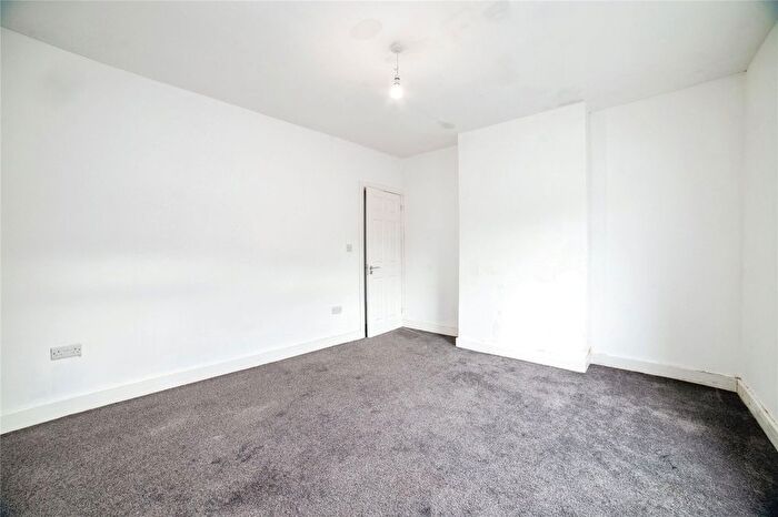 3 Bedroom End Of Terrace House For Sale In High Street, Sutton-In-Ashfield, Nottinghamshire, NG17