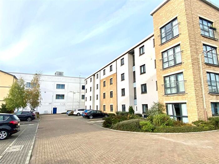 2 Bedroom Flat For Sale In Monart Road, Perth, PH1