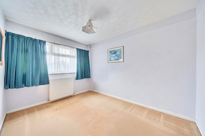 3 Bedroom End Of Terrace House For Sale In St. Marys Green, Kennington, Ashford, TN24 - Photo 6