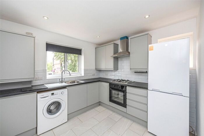 2 Bedroom Flat To Rent In Thornbury Road, Isleworth, TW7