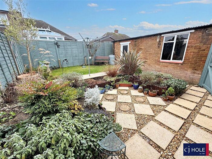 2 Bedroom Bungalow For Sale In Horsbere Road, Hucclecote, Gloucester, GL3