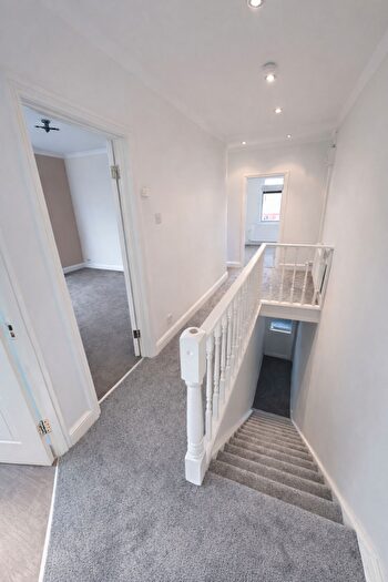 2 Bedroom Flat To Rent In Corringham Road, Stanford-Le-Hope, SS17