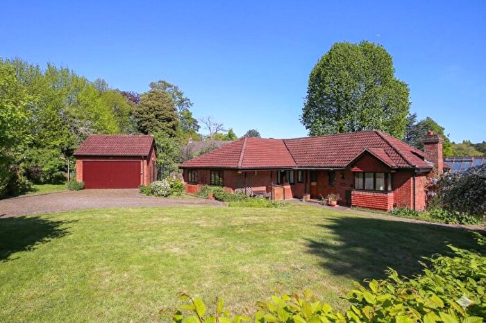4 Bedroom Bungalow For Sale In Glenavon Park, Bristol, BS9
