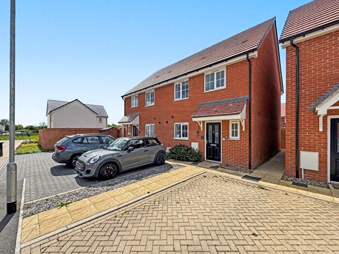 3 Bedroom Semi-Detached House For Sale In Post Drive, Stowupland, Stowmarket, IP14