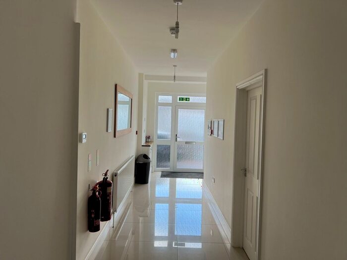 Studio To Rent In Park Avenue North, Willesden, NW10