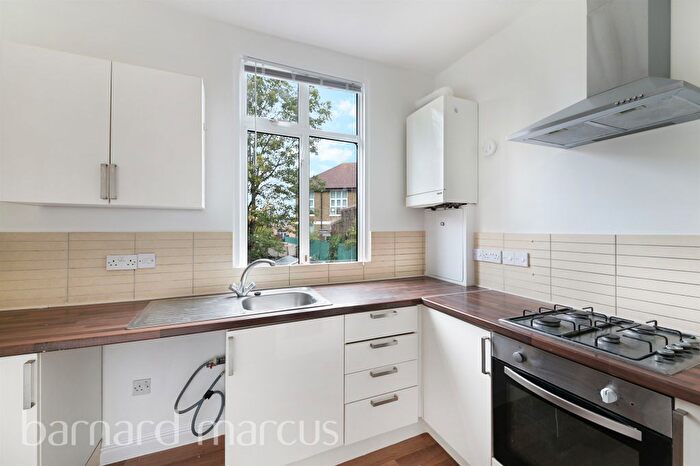 2 Bedroom Flat For Sale In Oval Road, Croydon, CR0