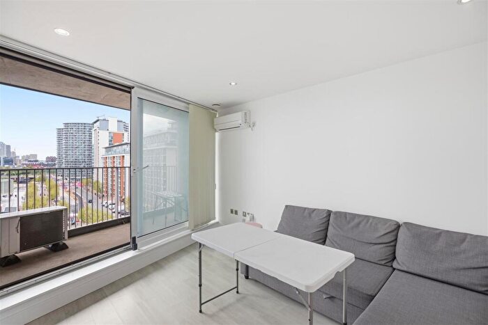 1 Bedroom Apartment To Rent In Balearic Apartments, Royal Victoria Dock, E16