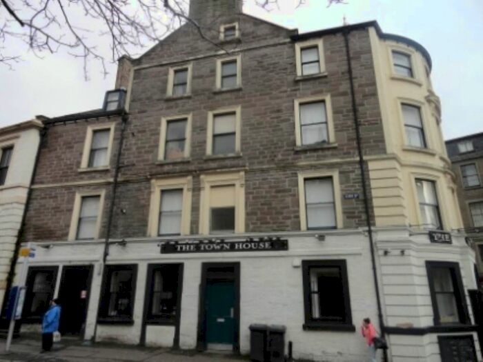 2 Bedroom Flat To Rent In King Street, Dundee, DD1
