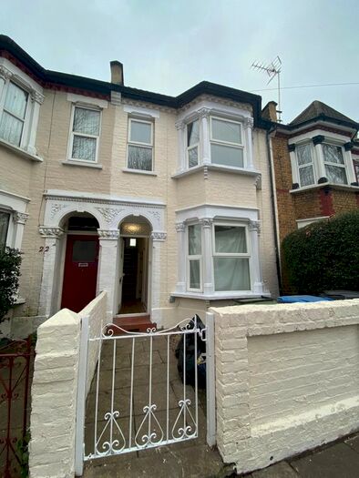 5 Bedroom Terraced House To Rent In Chester Road, London N9
