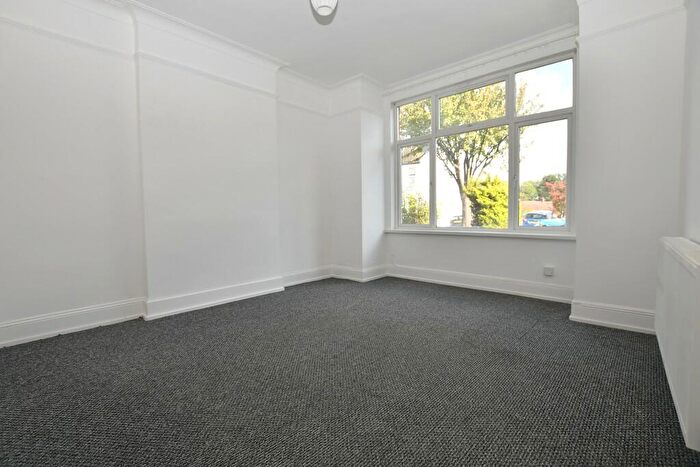 3 Bedroom End Of Terrace House To Rent In Lincoln Road, SE25