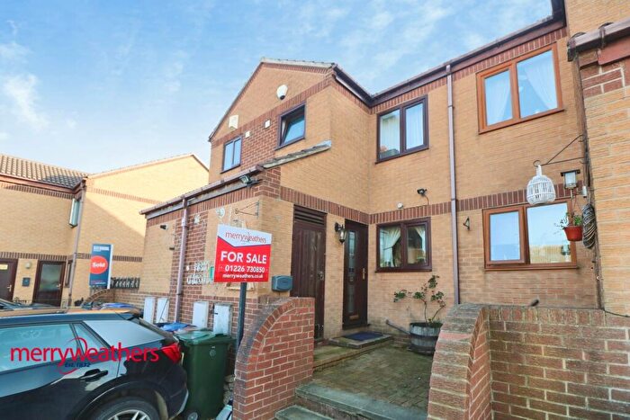 2 Bedroom Town House For Sale In Woodroyd Close, Barnsley, S71