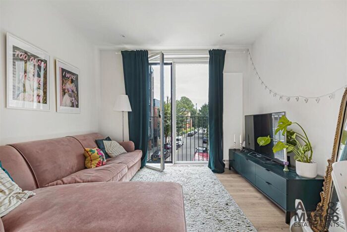 1 Bedroom Flat For Sale In Varcoe Road, Bermondsey, SE16